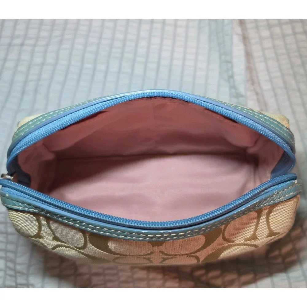 Signature COACH Zip Cosmetic Bag Multi Stripe Signature Canvas